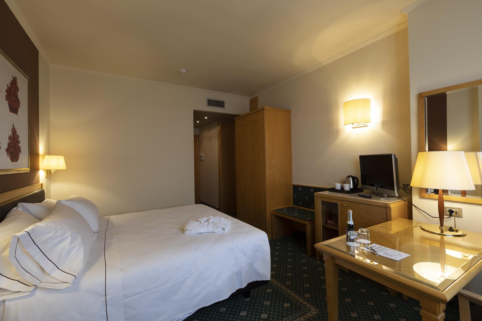 City Life Hotel Poliziano, By R Collection Hotels Milano Exteriör bild